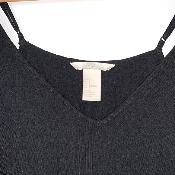 H&M V-Neck Romper - Picture 6 of 6